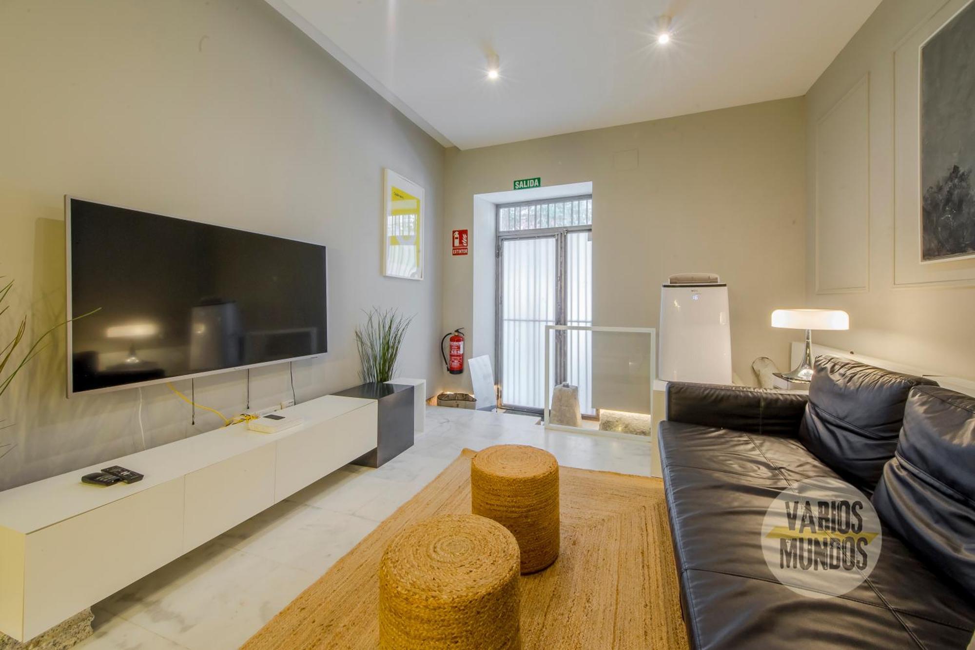 Cool Duplex Bajo 7pax Cerca De Tirso De Molina E2 Appartamento Madrid
